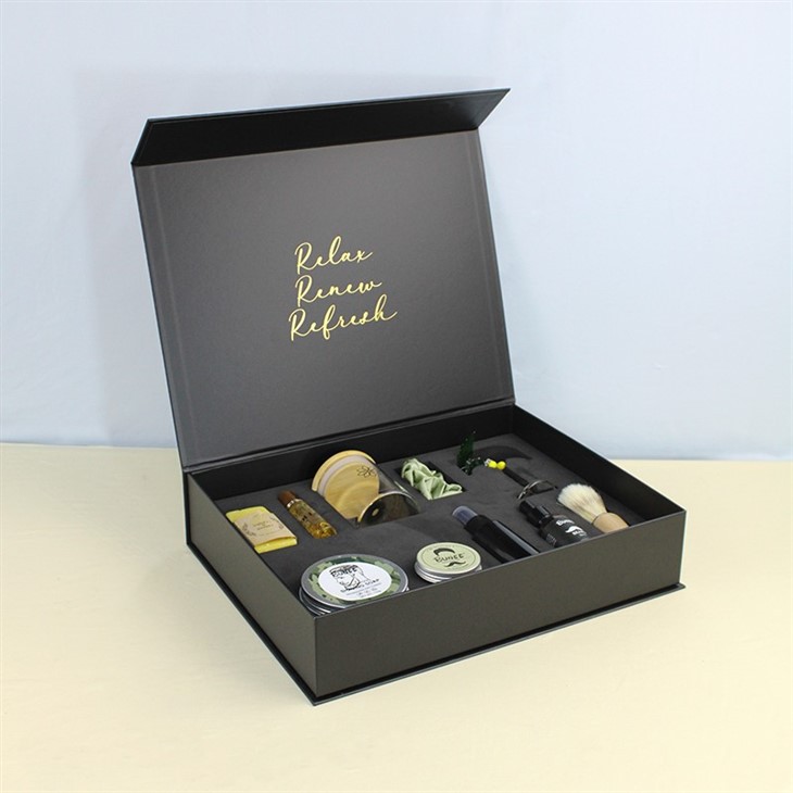 Wedding cosmetic gift box (2)